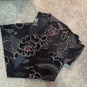 Barco 3 pocket scrub top